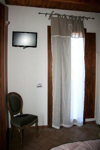 Il Casale Del Giglio 2*